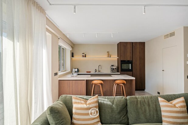 BEZOEKDAG 29/05: Integraal gerenoveerd appartement op toplocatie in het historische centrum
