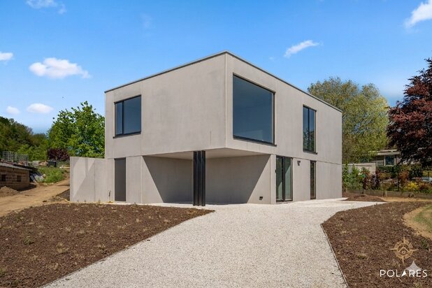 Villa ultramoderne avec piscine