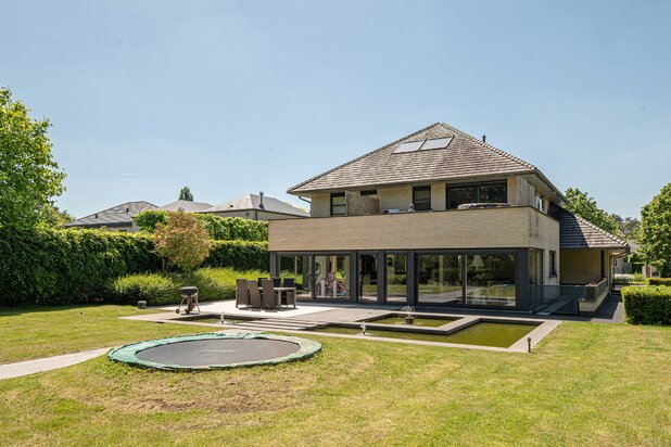 Eigentijdse villa op ca. 1.246 m² te Brasschaat!