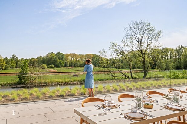 Exclusieve penthouse aan de Leie met panoramisch zicht op de Latemse Meersen