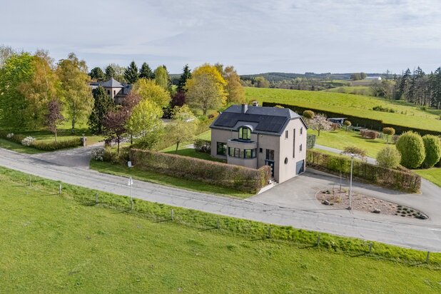 Villa met 5 slaapkamers op 35 are in Hemroulle
