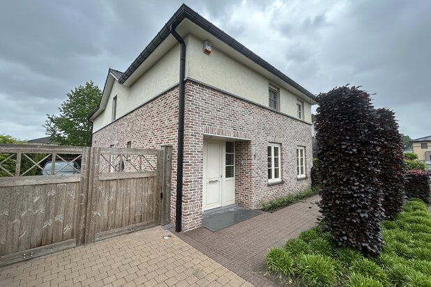Prachtige villa met 3 slaapkamers te huur in Pelt