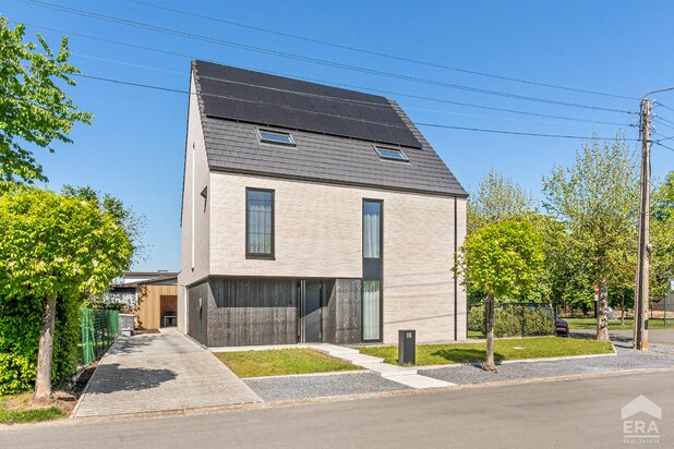 Energiezuinige gezinswoning met 7 slaapkamers in Kermt
