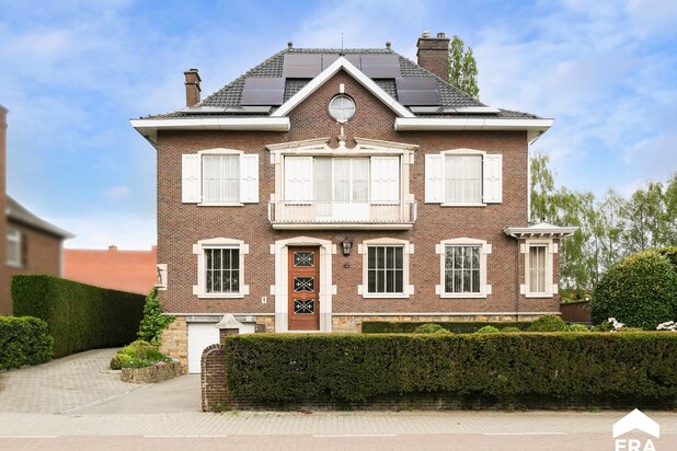 Karaktervolle villa met prachtige tuin in centrum Zonhoven