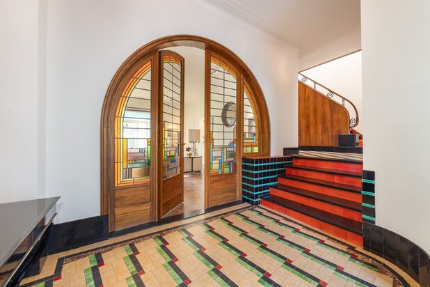Matched: kevin@wellimmo.net voor meer info! Karaktervolle modernistische burgerwoning met art-deco-invloeden (1937) – erfgoedparel in Wilrijk nabij Centrum Antwerpen