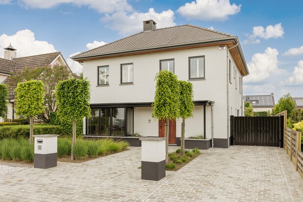 Vrijstaande woning met kwalitatieve afwerking op toplocatie