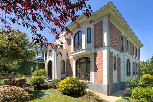 RAVISSANTE PROPRIETE QUARTIER VAL DUCHESSE
