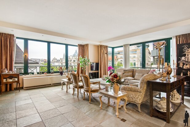 Dubbelappartement met zicht op Groenplaats en Kathedraal