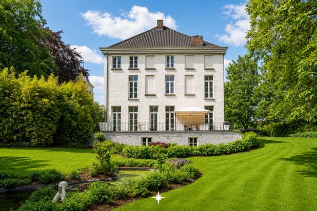 Historisch kasteeldomein met exclusieve parktuin in Eke