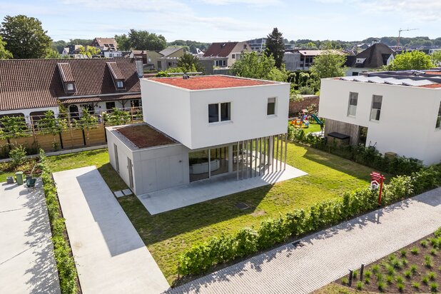 Exclusieve villa met 4 slaapkamers aan Donkmeer aan 6% BTW