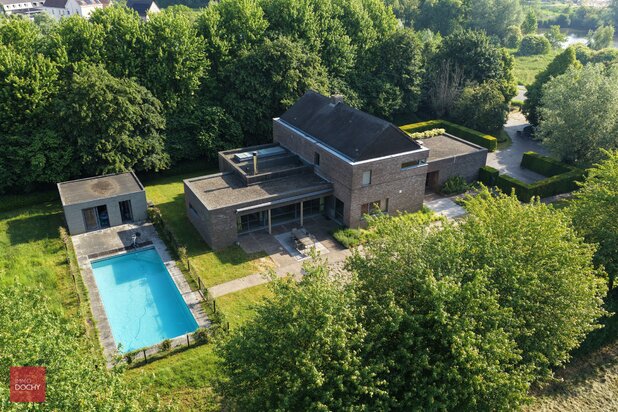 Ruime villa te huur