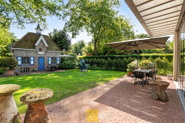 Exclusieve villa met hoogwaardige afwerking in het groen