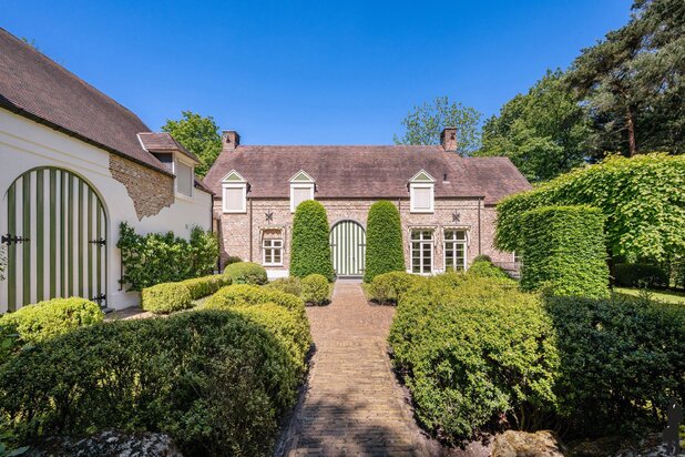 Op absolute toplocatie gelegen villa!