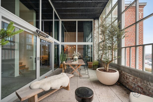 Exclusieve loft van 225m2, met prachtig overdekt terras.