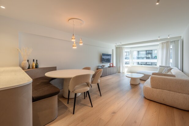 Fully renovated luxury apartment for sale – Diksmuidestraat