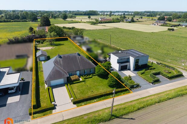 Ruime villa (325m²) op een perceel van 2567m² in prachtige omgeving