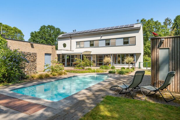 Moderne villa  met zwembad op toplocatie in Genk - instapklaar en future-proof