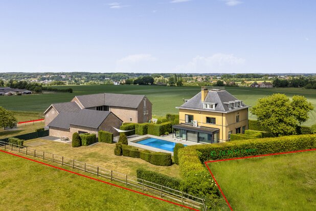 mooi geheel van topklasse VILLA met apart HISTORISCH KANTOOR- of EVENTS-gebouw), in de groene rand van LEUVEN (Pellenberg)