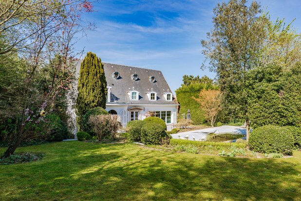 Dieweg - Mooie gerenoveerde villa - Tuin Zuid met zwembad
