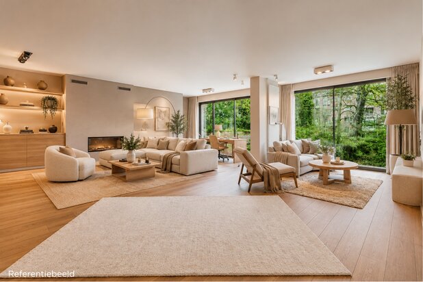 Villa-appartement met privatieve stadstuin en welness.