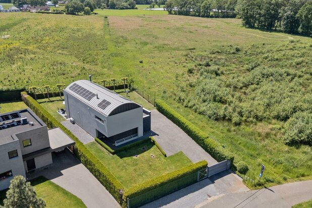 Uitzonderlijke designvilla aan het Herkenrodebos – exclusief wonen op een toplocatie.