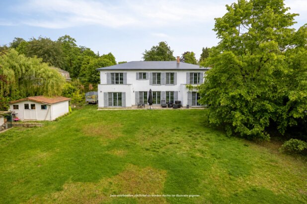 Prachtige gerenoveerde villa gelegen in een rustige straat