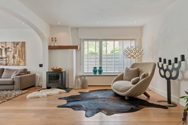 Tijdloze, vrijstaande woning met 4 slpk. gelegen in het centrum van Wortel - Hoogstraten.