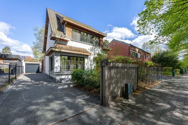 Stijlvolle woning op groene toplocatie nabij het centrum
