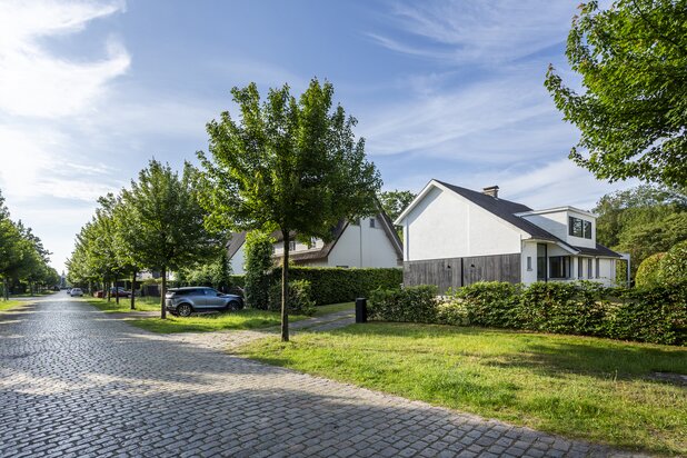 Recent gerenoveerde villa op toplocatie in Brasschaat