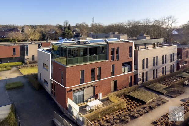Luxe penthouse van 239m² met 34m² terrassen in hartje Zutendaal!