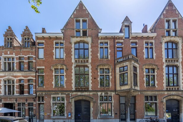 Uniek herenhuis met zwemvijver aan het Zuidpark
