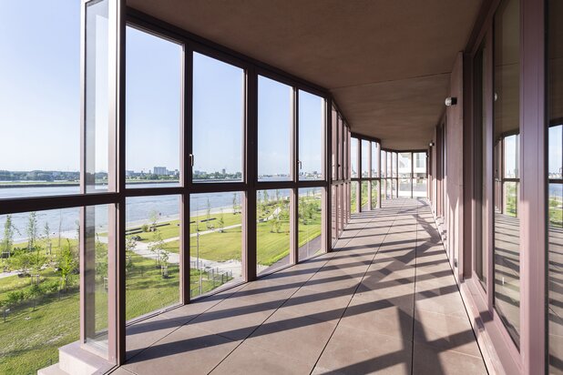 Groots wonen aan de Scheldekaaien met ruime terrassen