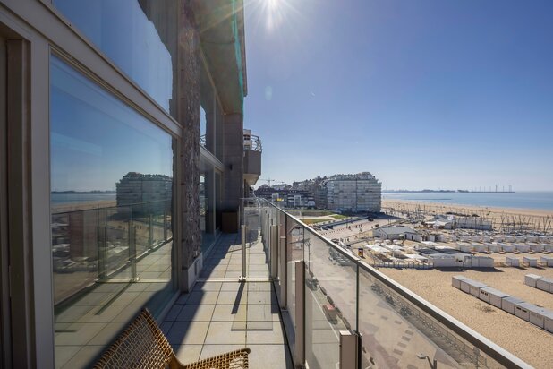 Mezzanine exclusive avec vue panoramique frontale sur mer – Résidence Royal Navy