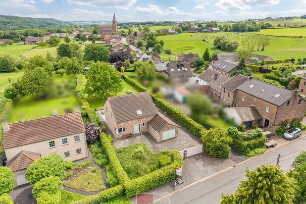 Instapklare gezellige vrijstaande woning met een woonopp. van circa 185 m2 op een perceel van 17a53ca