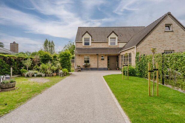 Landelijke villa met 4 slaapkamers en zwembad in Ten Ede