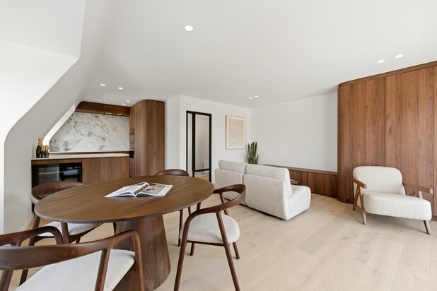 Gerenoveerd (2026) appartement met zeezicht te Sint-André