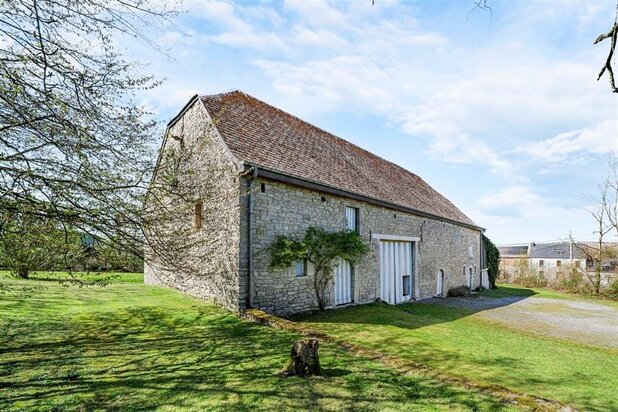 Ferme d'exception – gîte actif – 10.934 m² en zone d'habitat – Humain