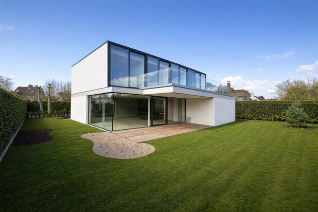 Nieuwbouw villa te Knokke te huur rustig gelegen 4 slaapkamers