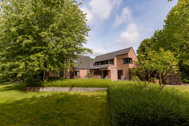 Uitzonderlijke villa met parktuin op 5.360 m² bouwgrond