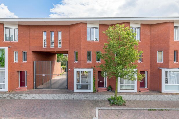 Villa for sale at UTRECHT with reference 19611459102