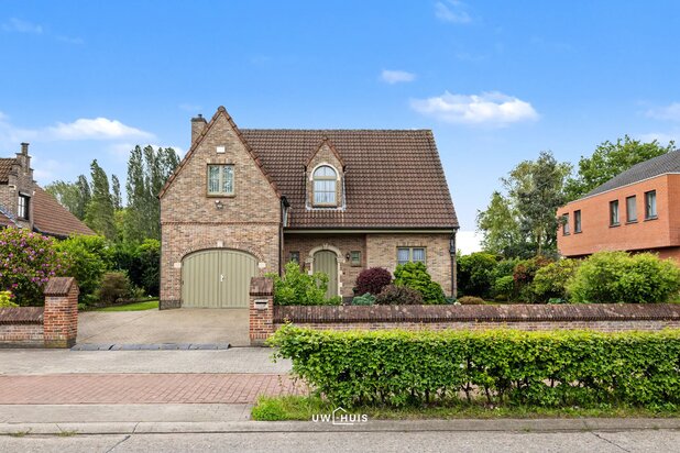 Prachtige open bebouwing met 4 slaapkamers in Temse