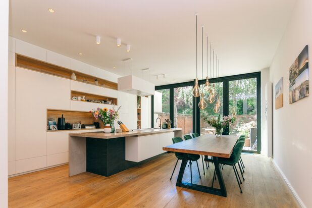 Exclusive townhouse with a south-west facing garden in the Zuid district
