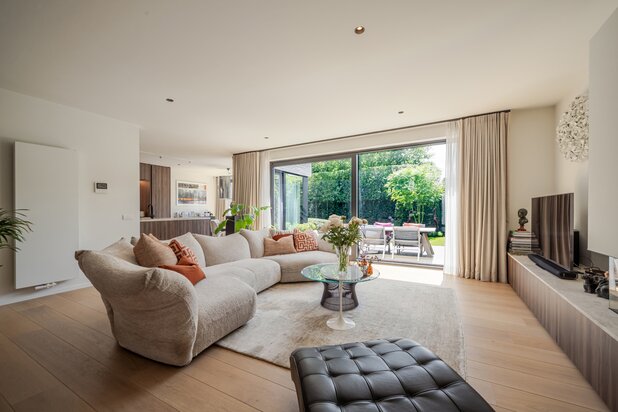 Very spacious home with high-end finishes