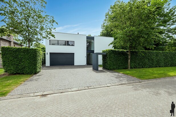 Exclusieve villa met zwembad op een uitzonderlijk perceel te Malle