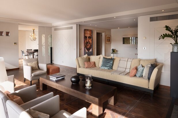 Klassevol appartement met uniek zicht op de Markt van Waregem.