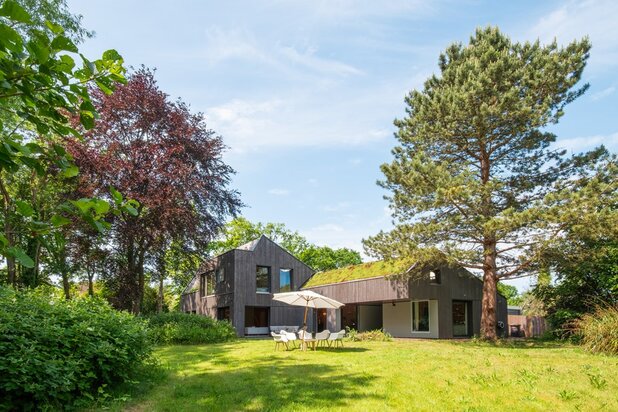 Villa for sale at Heiloo with reference 19111260383