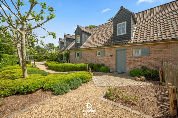 VERKOCHT ! Prachtige villa in Golf-en Meerdomein !