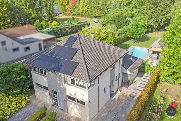 Prachtige villa met zwembad, poolhouse en privacy tuin