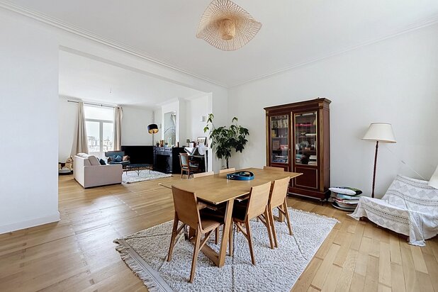 Place Brugmann: Bright apartment with character
