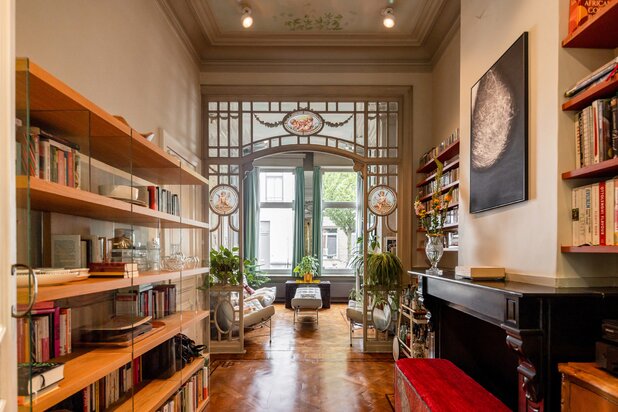 Stunning Art Nouveau townhouse with garage and apartment